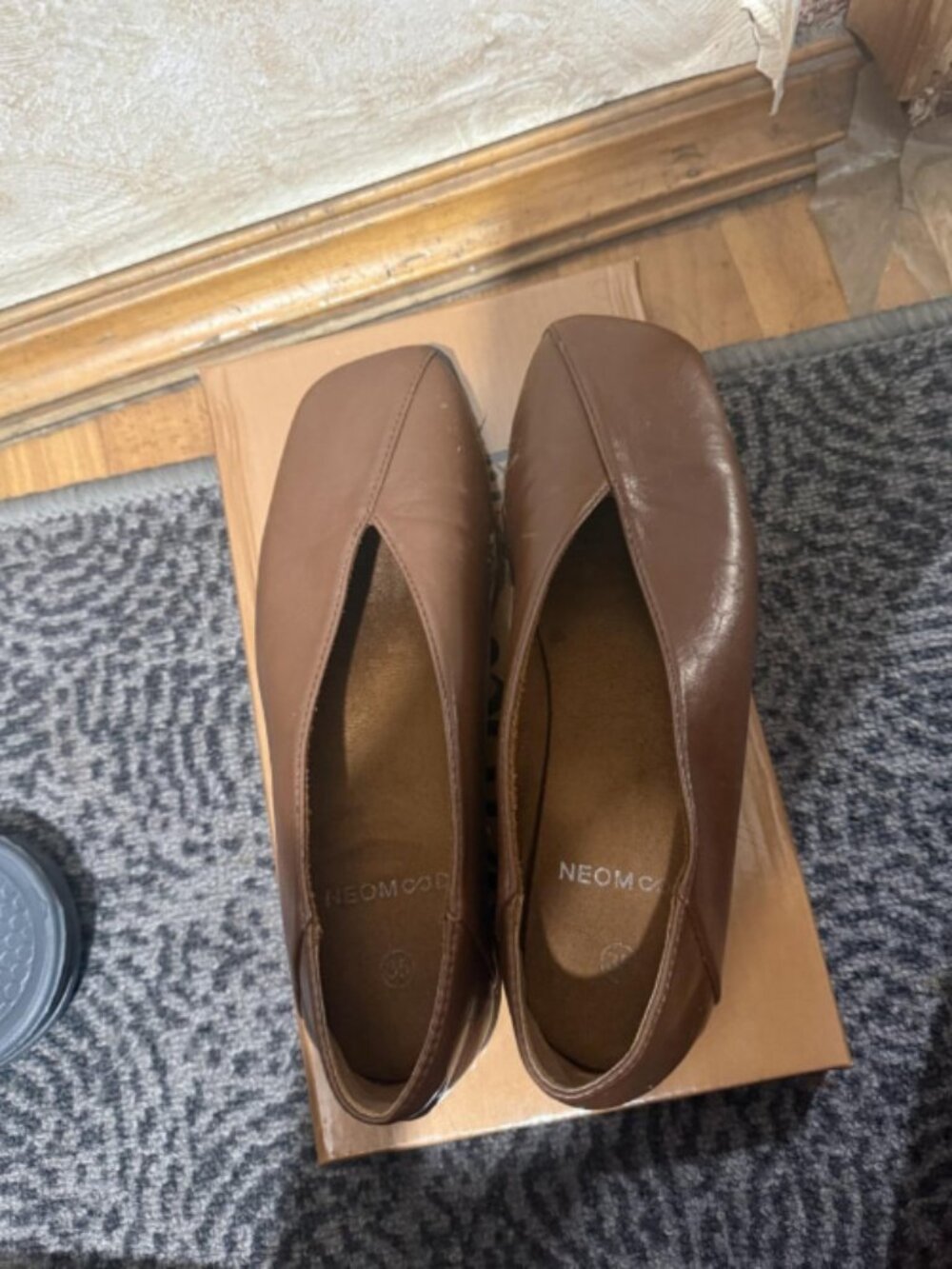 ballet flats